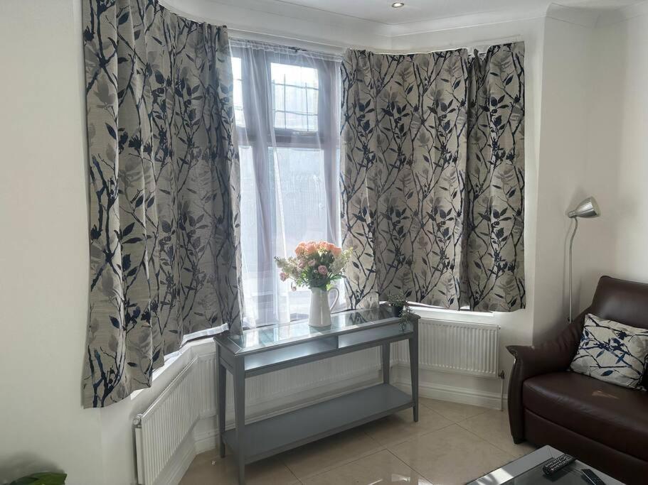 5 Bedroom House Se6 Londen Buitenkant foto